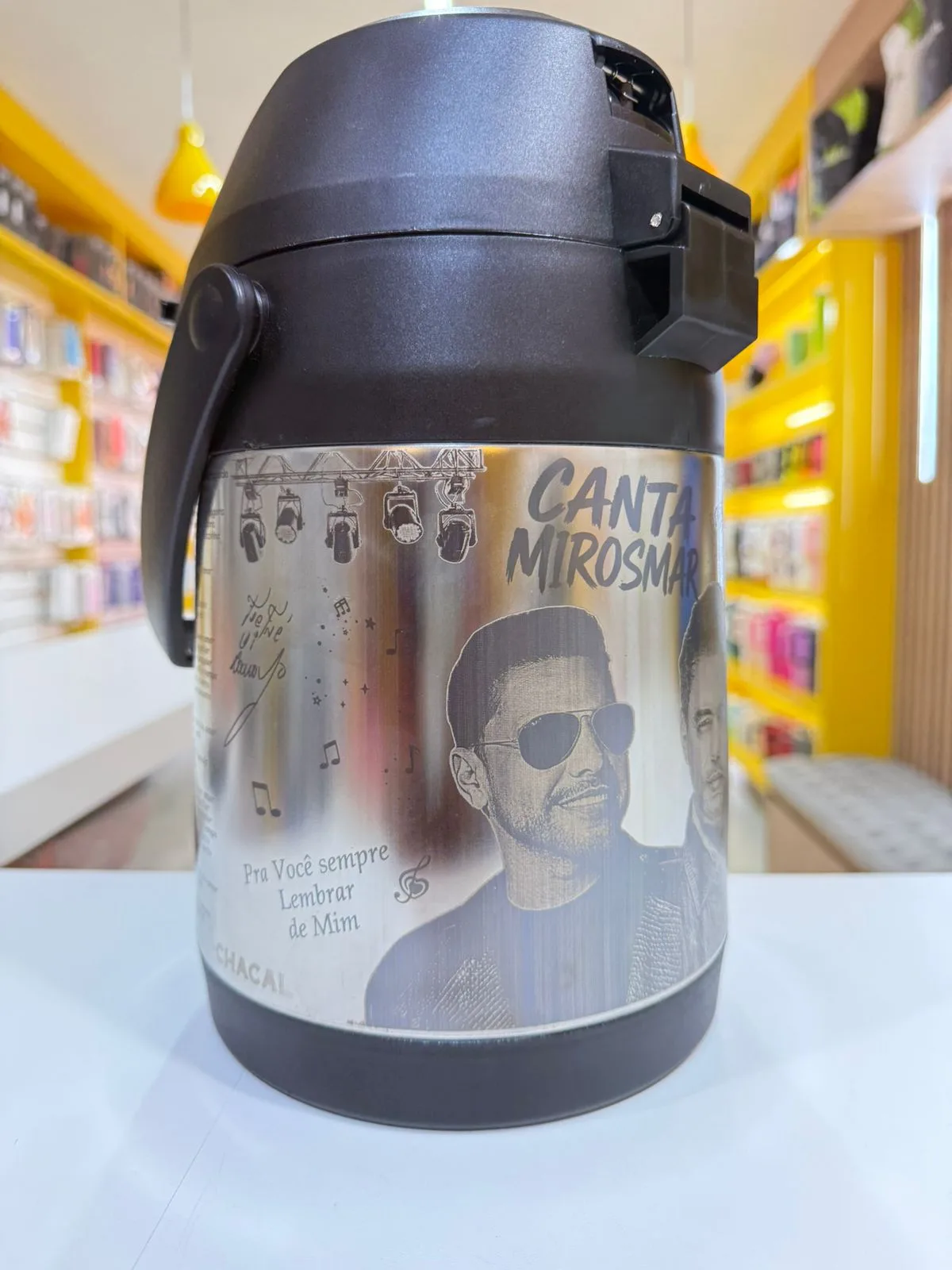 GARRAFA 2,5 LITROS INOX ZEZÉ DE CAMARGO